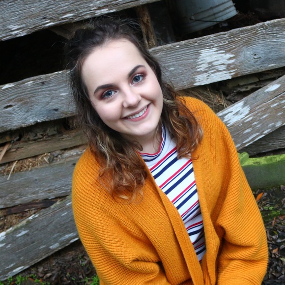 Meet your Posher, Alena - Picture 1 of 1